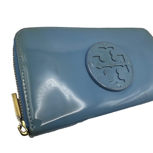 TORY BURCH Blue Patent Leather Zip Around Wallet - Picture 3 of 10